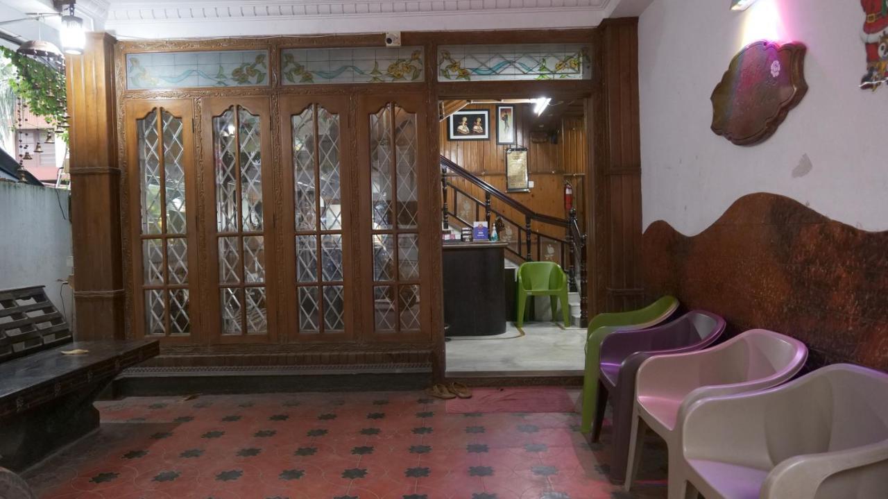 Hotel White Rose Kochi Luaran gambar