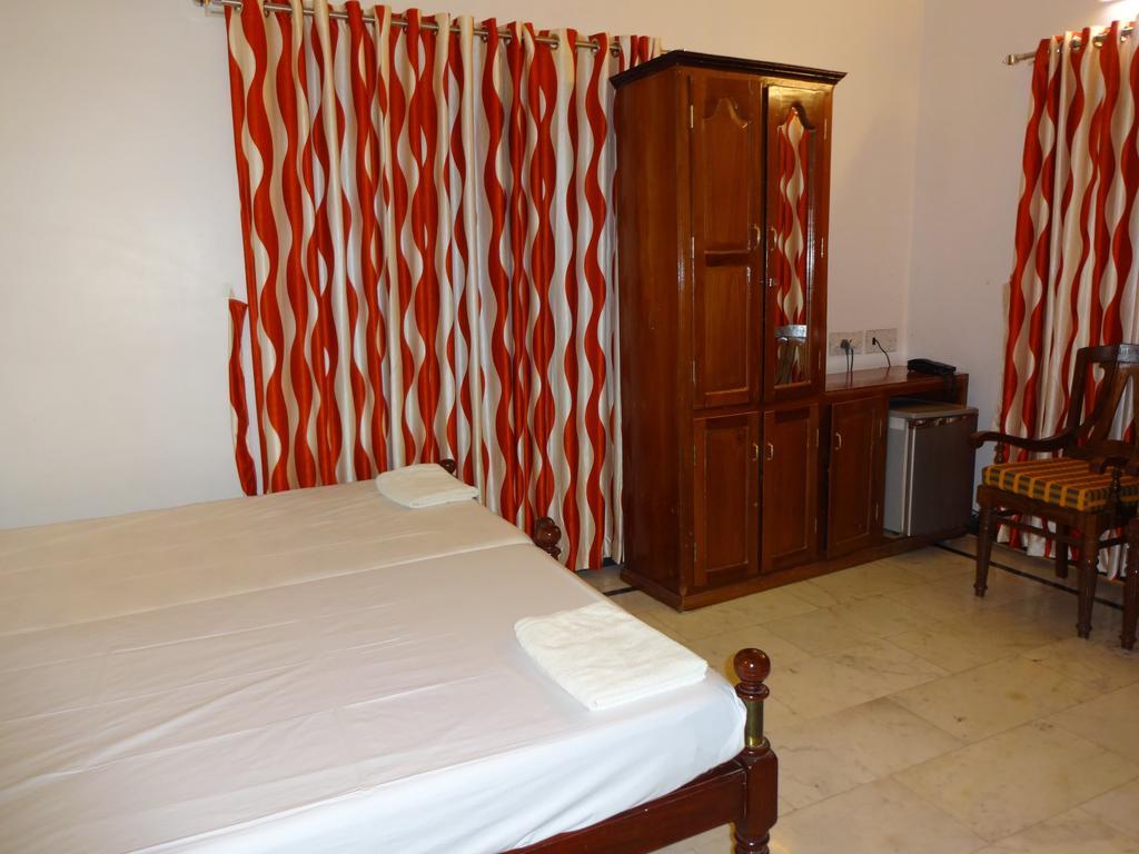 Hotel White Rose Kochi Bilik gambar