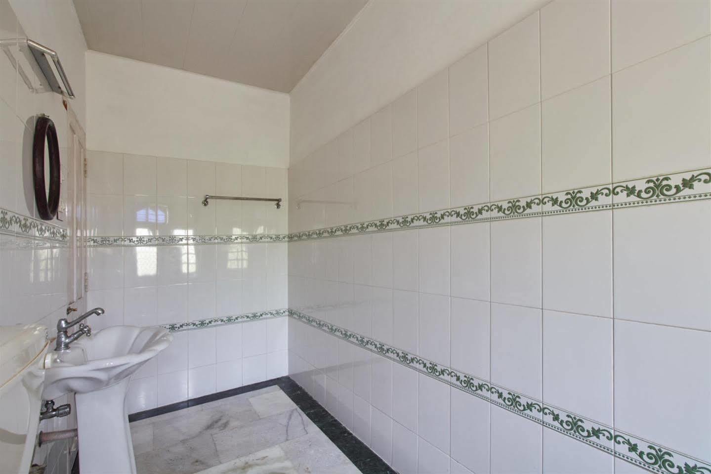 Hotel White Rose Kochi Luaran gambar